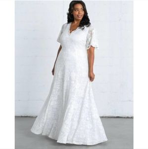 KIYONNA Blissful Lace Ivory White Short Sleeve Wedding Gown Dress